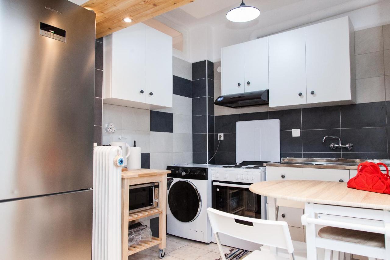 Cozy Apartment In Pireas מראה חיצוני תמונה